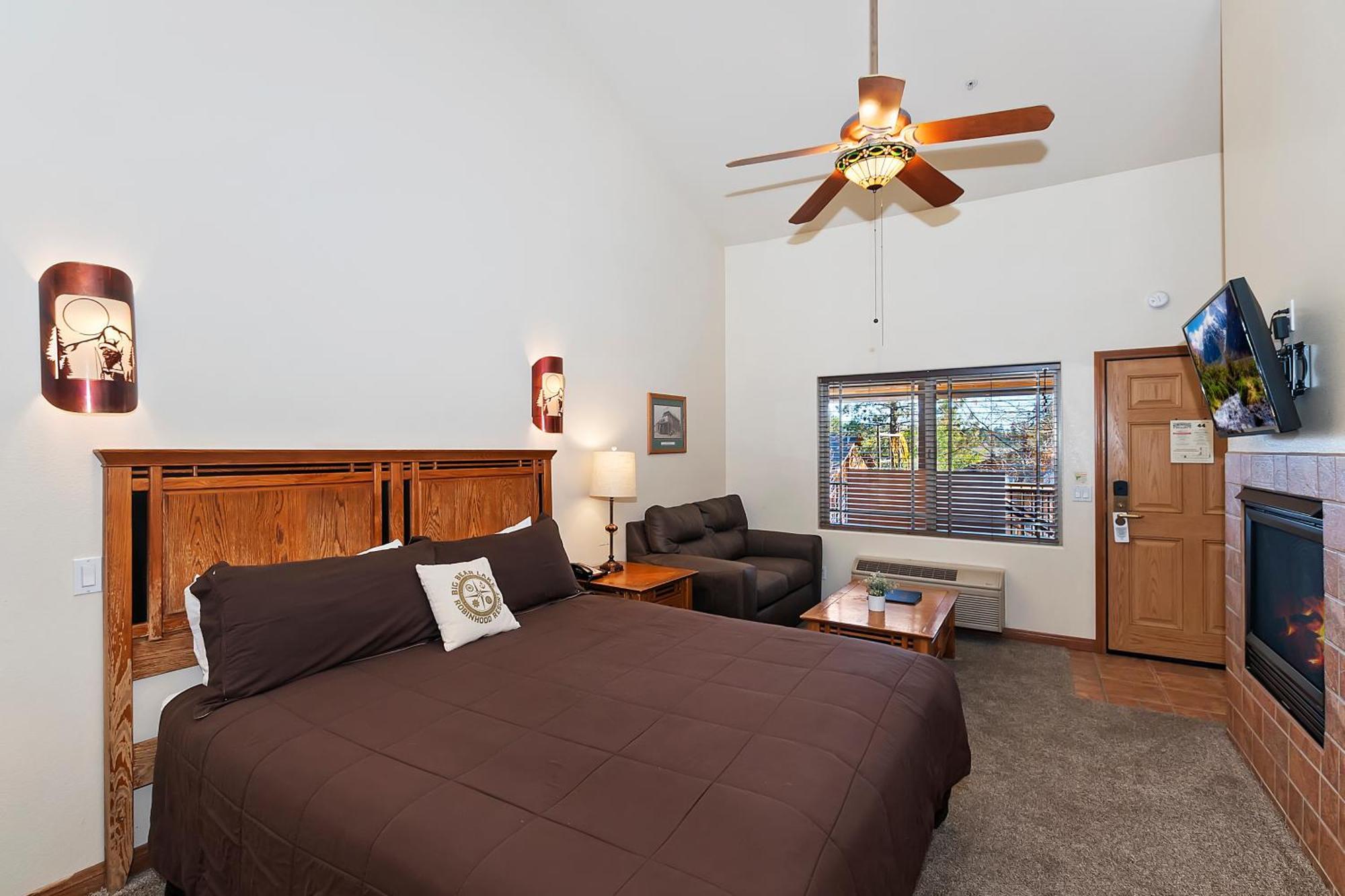 Robinhood 3* Big Bear Lake