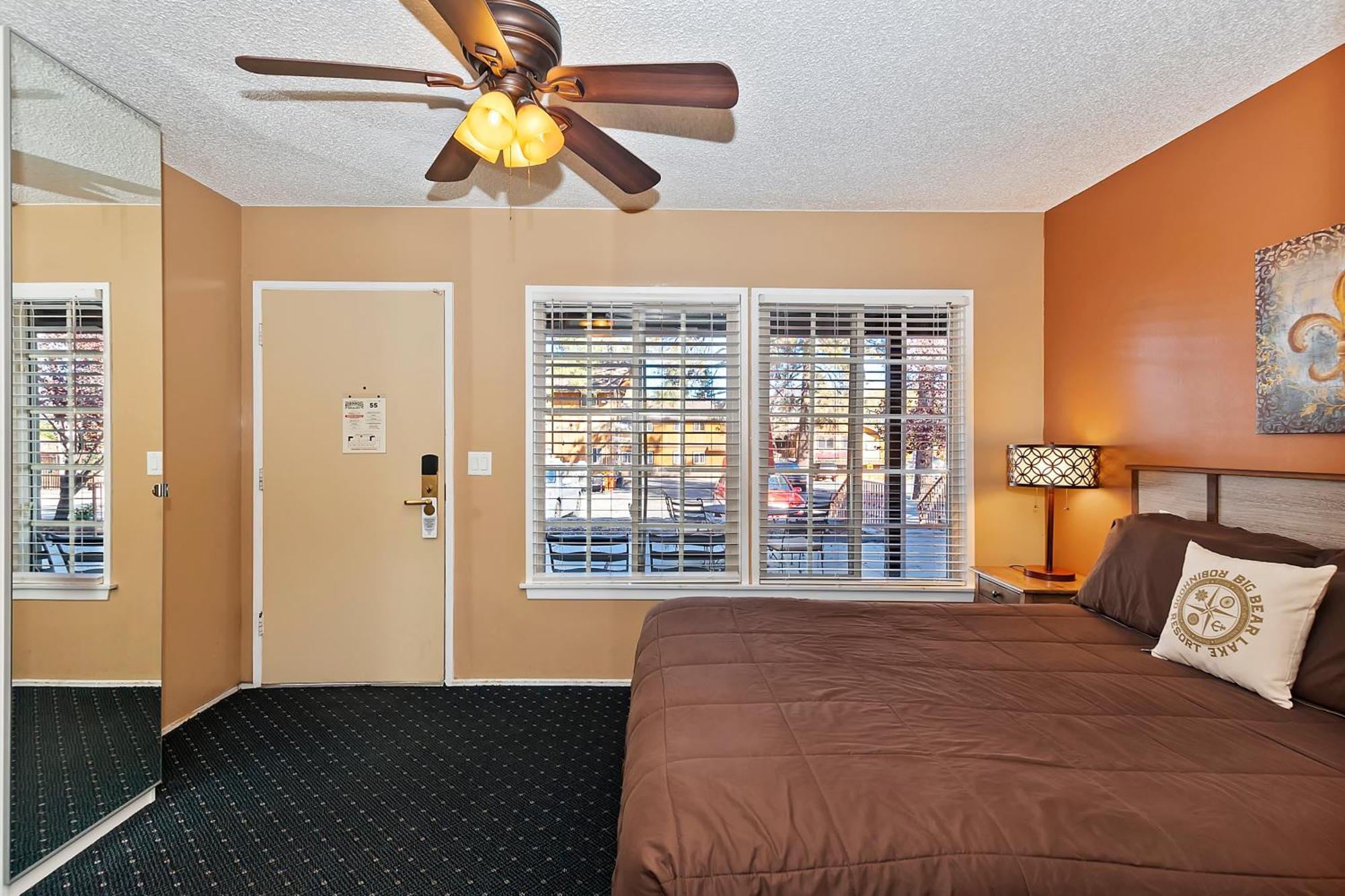 Robinhood Hotel Big Bear Lake