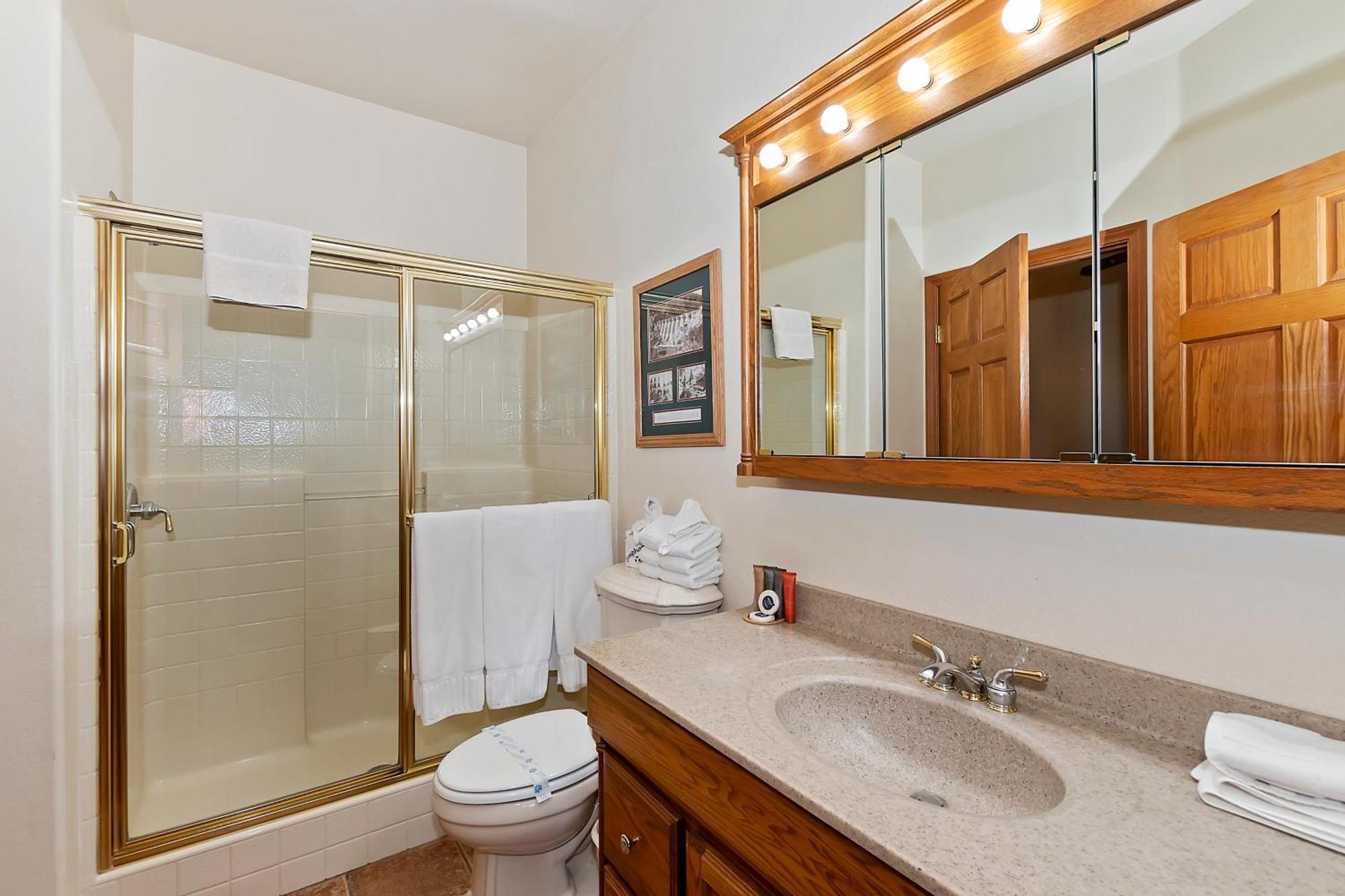Robinhood 3* Big Bear Lake