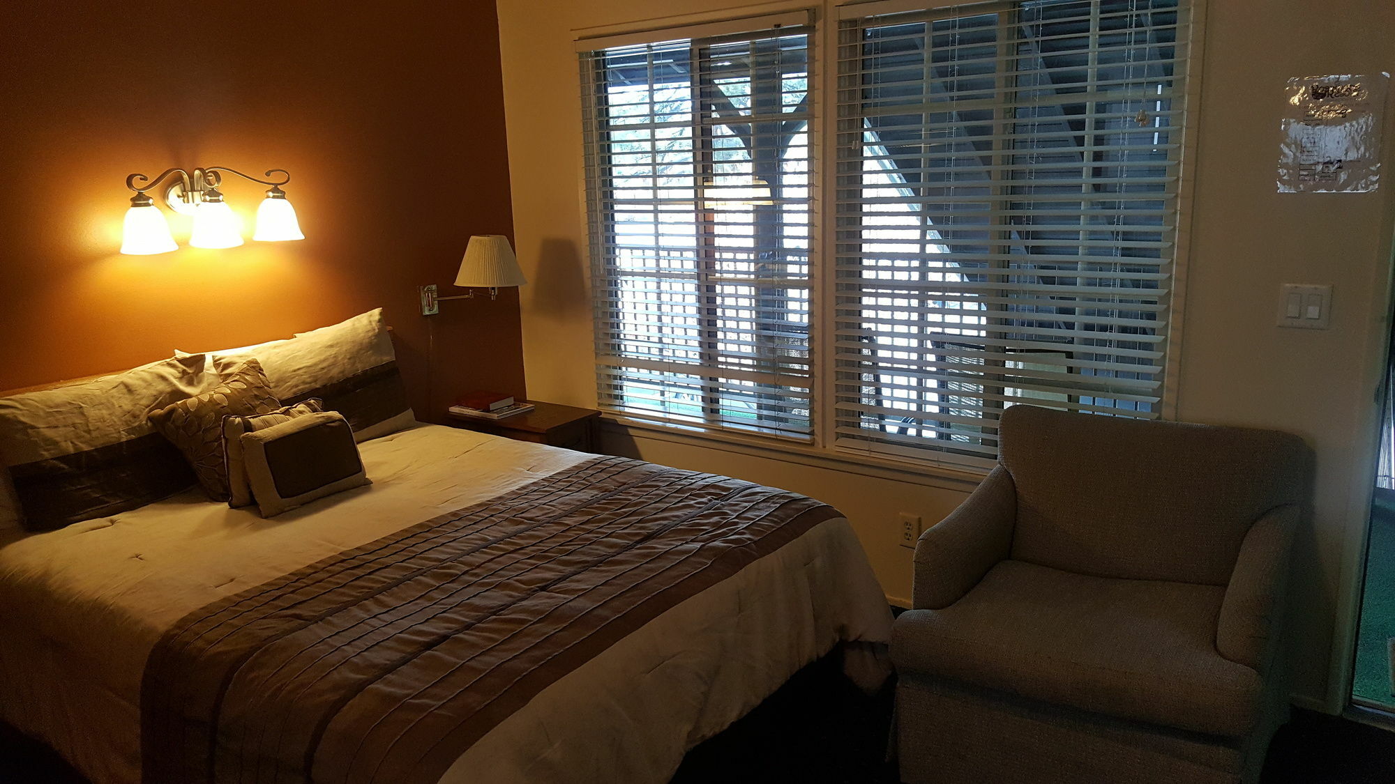 Hotel Robinhood Big Bear Lake