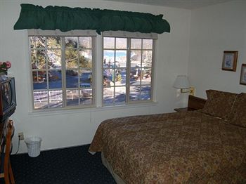 Robinhood Hotel Big Bear Lake